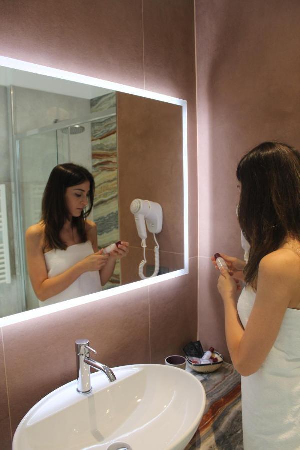 B&B Primrose Residence Hotel ริมินี ภายนอก รูปภาพ