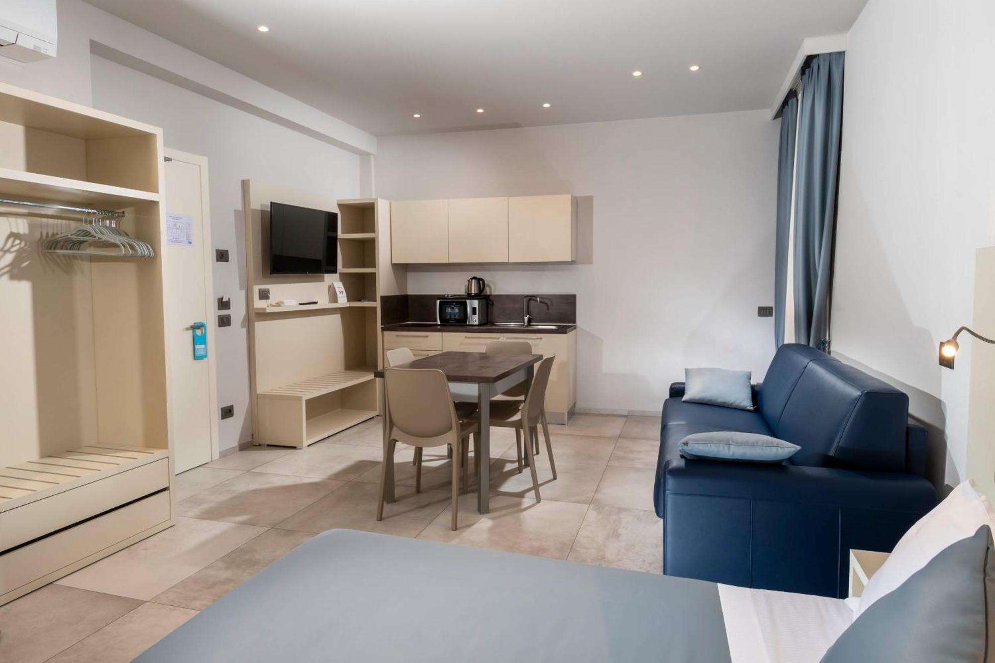 B&B Primrose Residence Hotel ริมินี ภายนอก รูปภาพ