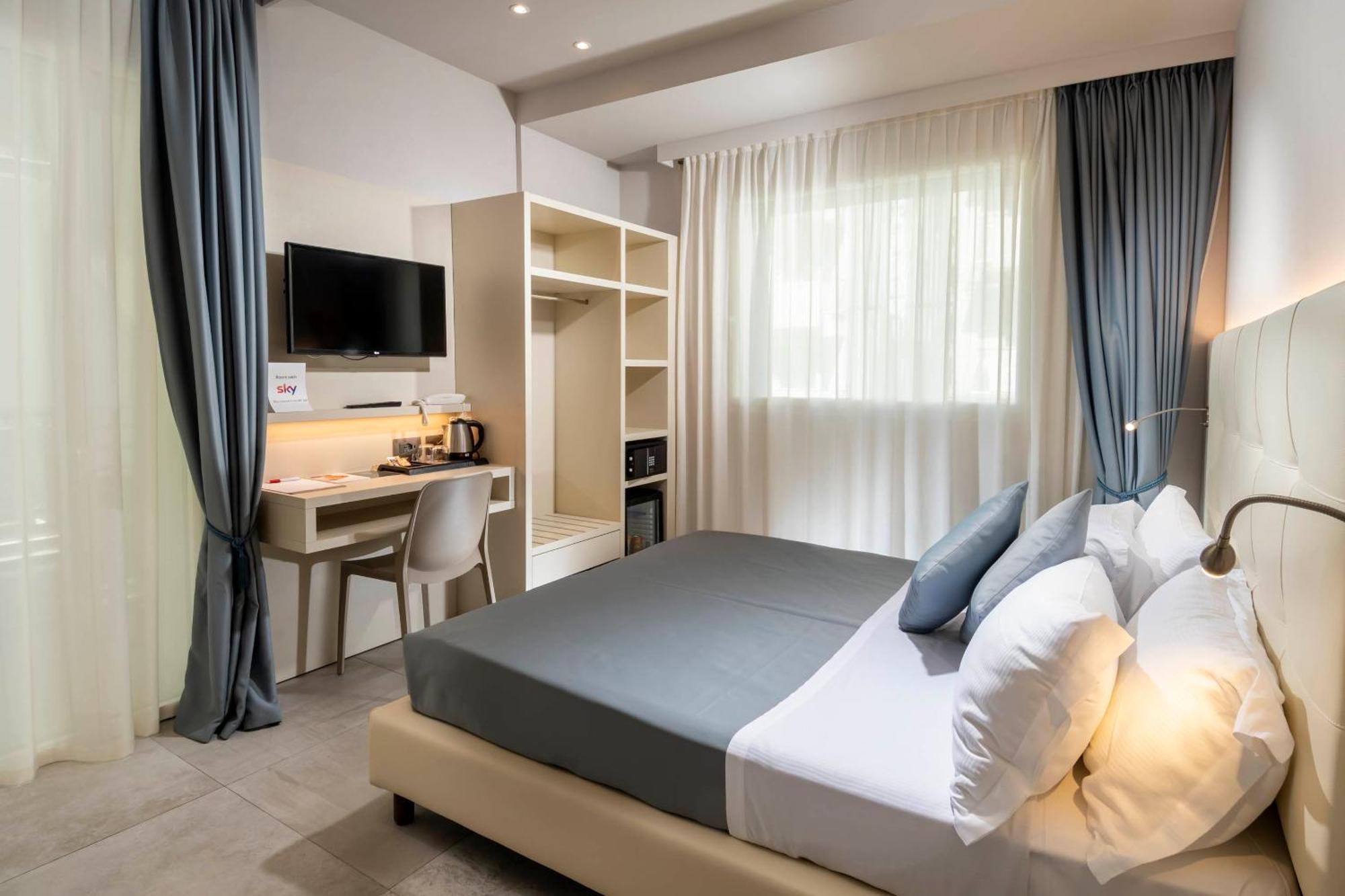 B&B Primrose Residence Hotel ริมินี ภายนอก รูปภาพ