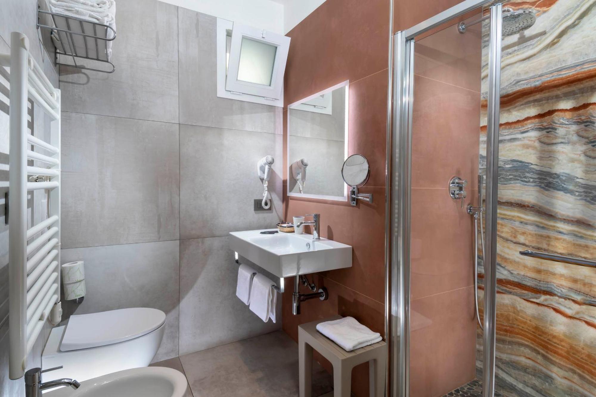 B&B Primrose Residence Hotel ริมินี ภายนอก รูปภาพ